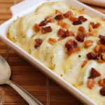 Batata gratinada com bacon e queijo