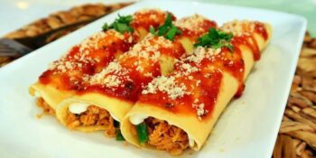Panqueca recheada com frango e catupiry