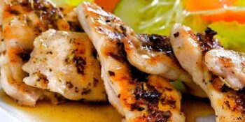 Peito de frango assado no mel e mostarda
