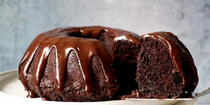 Bolo Vegano de Chocolate - Imagem por Vegan & Colors