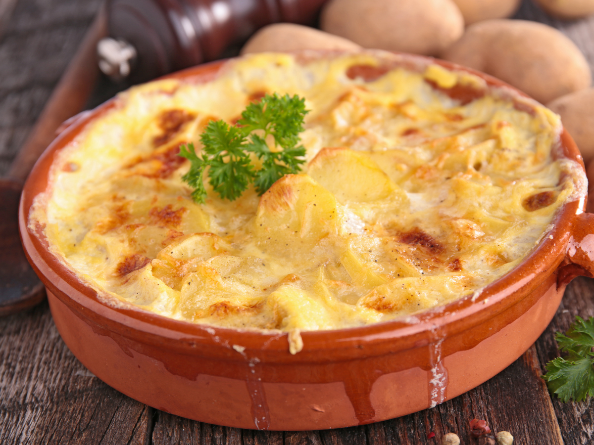 Conchiglione gratinado recheado com frango e requeijão