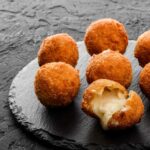 Bolinha de queijo de batata - Imagem por Moinho Globo