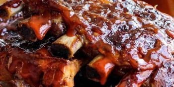 Costelinha ao molho barbecue
