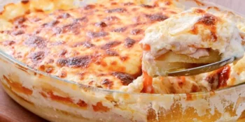Gratinado de peixe com purê e creme de milho