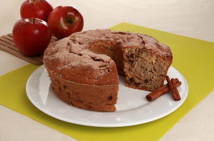 Bolo de Maçã sem glúten - Imagem por Guia da Cozinha