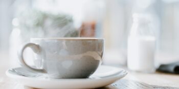 Bolo de caneca branco