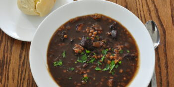 Sopa de feijão com macarrão