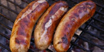Linguiça recheada com maionese