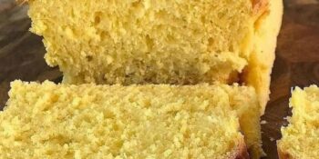 Pão de milho de liquidificador que não precisa sovar