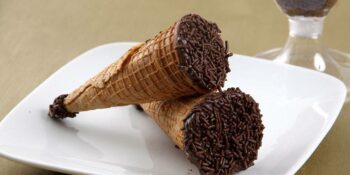 Casquinha de chocolate recheada