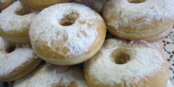 Rosquinha de trigo assada