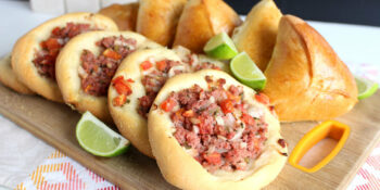 Esfiha de linguiça