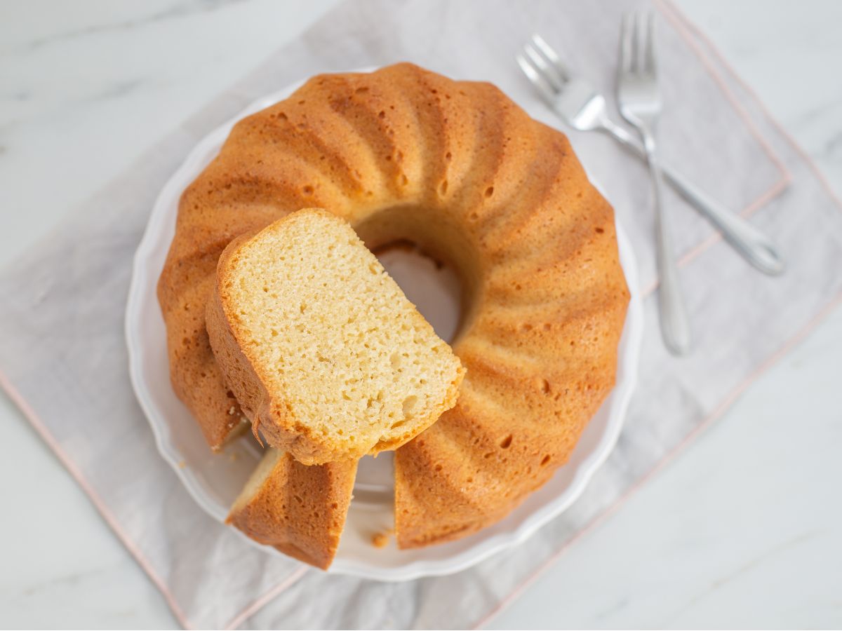 Pão de ló com apenas três ingredientes