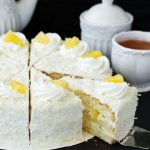 Torta de abacaxi com chantilly