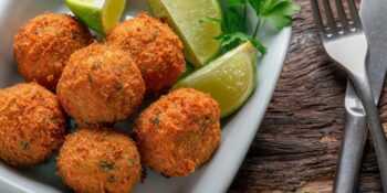 Bolinho de bacalhau com batata asterix