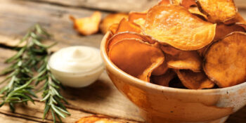 Chips de batata doce na airfryer