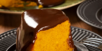 bolo-de-cenoura-de-liquidificador-01-1