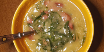 Caldo verde com bacon