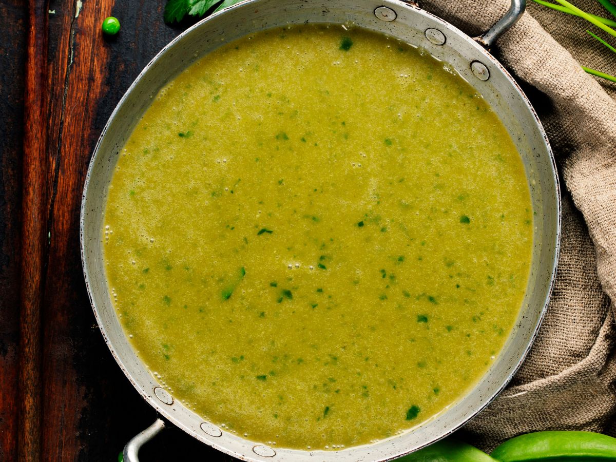 Caldo verde com calabresa