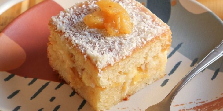 Torta de abacaxi gelada com pão de ló