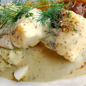 Filé de peixe ao molho branco gratinado: delicioso e fácil de fazer em casa
