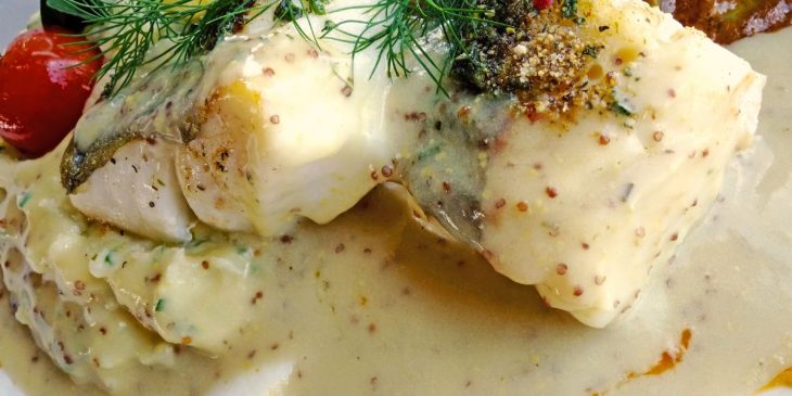 Filé de peixe ao molho branco gratinado: delicioso e fácil de fazer em casa