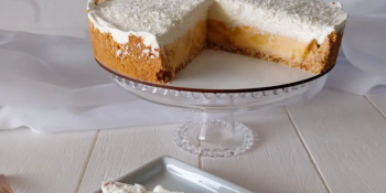 Torta de abacaxi com leite condensado