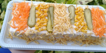 Torta de frango fria com brócolis