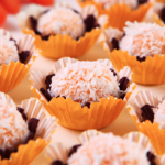 Brigadeiro de cenoura mais saudável, gostoso e super fácil de fazer como lanchinho