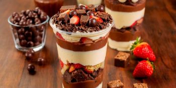 Pote da felicidade com brownie