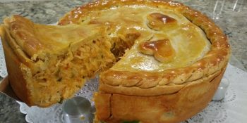 Receita fácil: Torta de frango com massa de empada