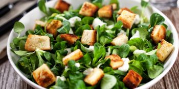 Salada Caesar