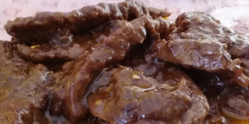 Bife ao molho barbecue