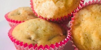 Bolinho de banana fit na airfryer
