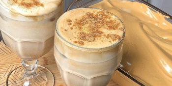 Café cremoso no liquidificador
