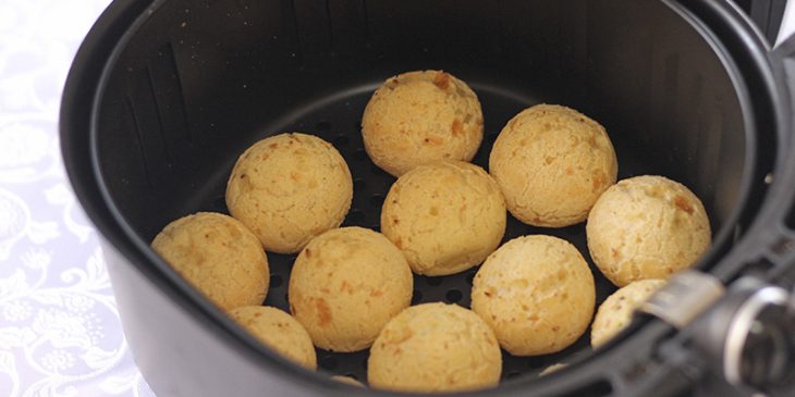 Pão de queijo na airfryer