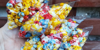 Pipoca doce com corante