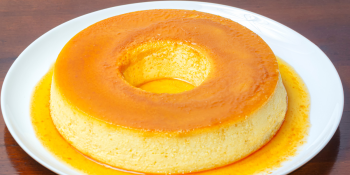 Pudim de maizena com leite condensado e creme de leite