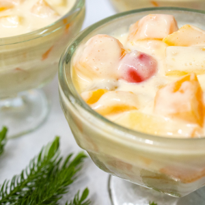 Salada de frutas com leite com leite condensado