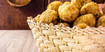 Bolinho de batata doce com bacon