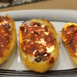 Pão de alho com linguiça que é a coisa mais saborosa que há em qualquer churrasco