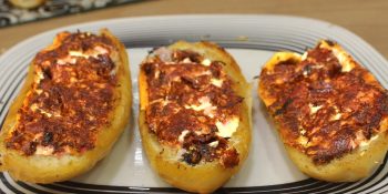 Pão de alho com linguiça