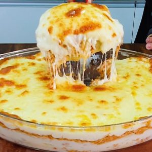 Lasanha de frango com molho branco para fazer nesse próximo domingo e encantar a família