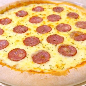 Massa de pizza sem fermento que fica ainda mais saudável e gostosa do que as das pizzaria
