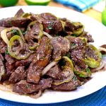 Fígado com jiló para provar um prato típico feito no capricho e gostoso sem amargar