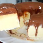 Pudim de leite ninho com chocolate