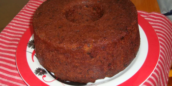 Bolo de ameixa com coca-cola