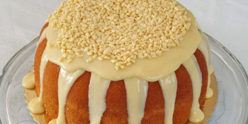 Bolo de chocolate branco