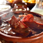 Feijoada com feijão vermelho