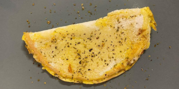 Omelete com farinha de trigo